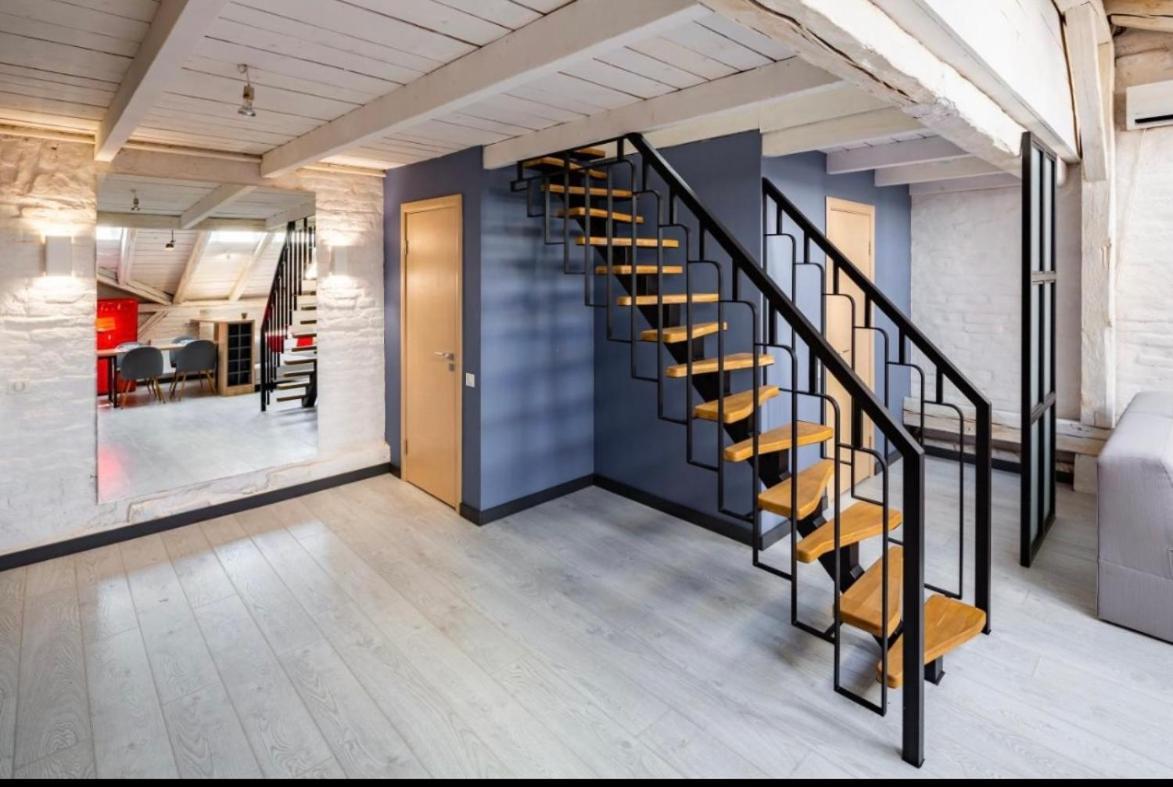 Romari Площа Ринок 29 Apartment ลวีฟ ภายนอก รูปภาพ