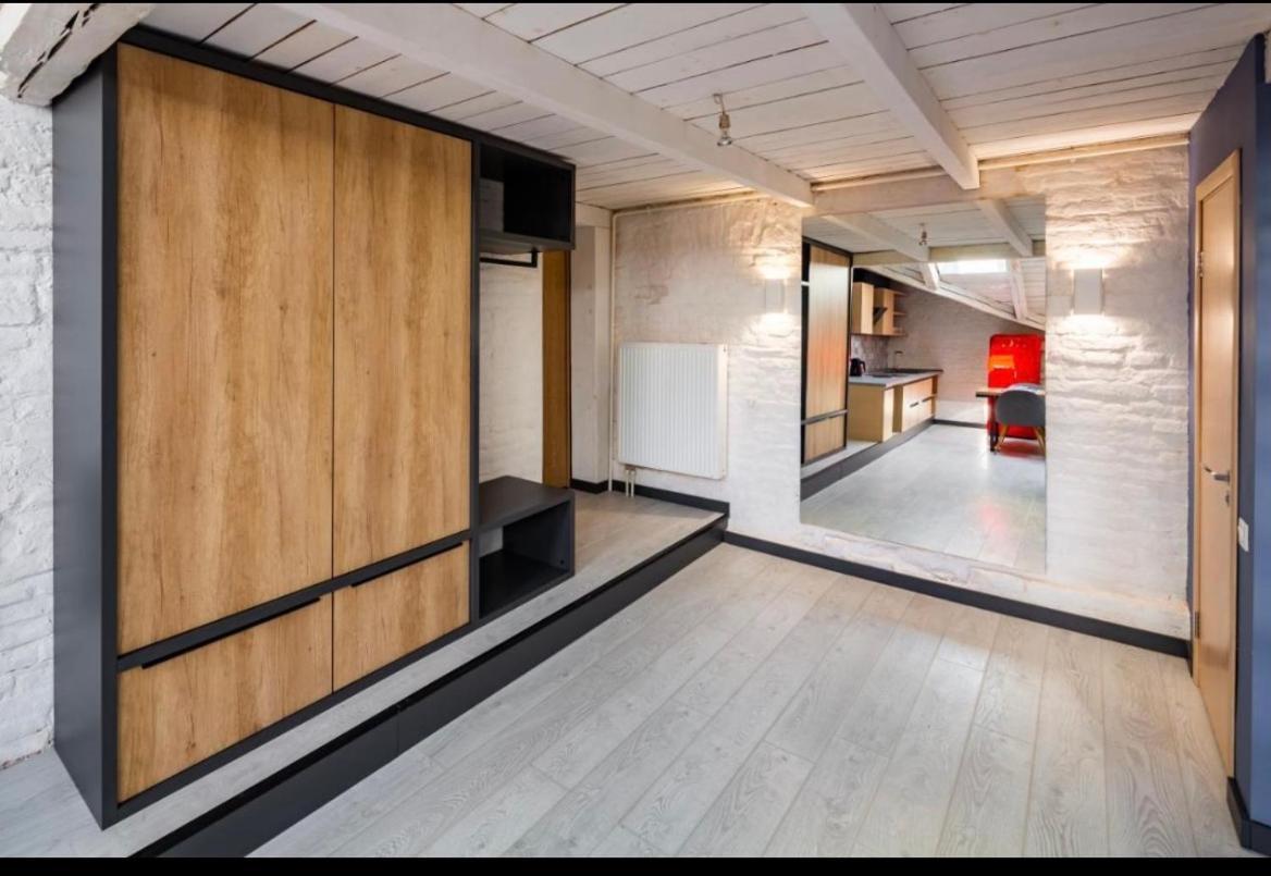 Romari Площа Ринок 29 Apartment ลวีฟ ภายนอก รูปภาพ