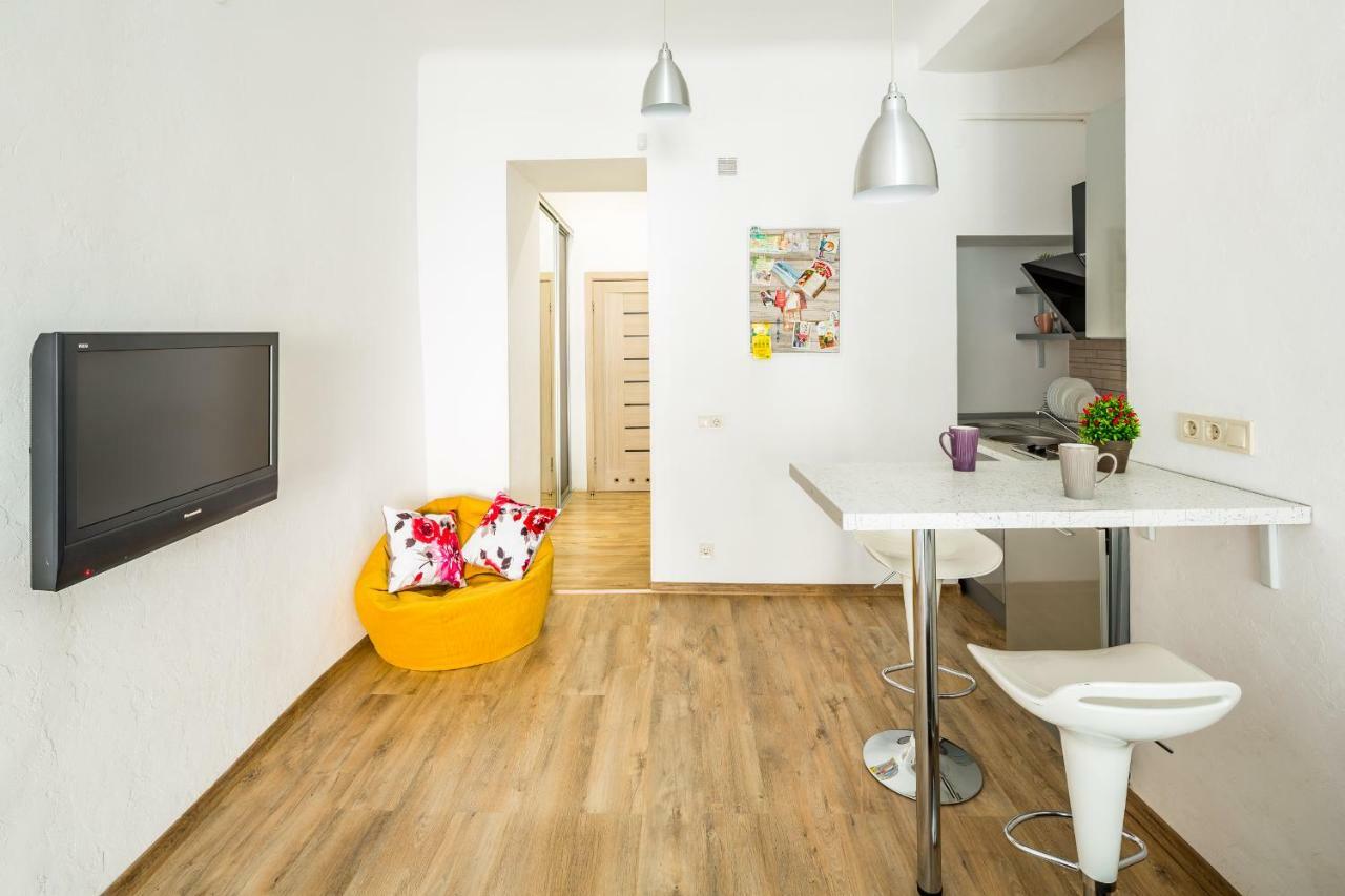 Romari Площа Ринок 29 Apartment ลวีฟ ภายนอก รูปภาพ