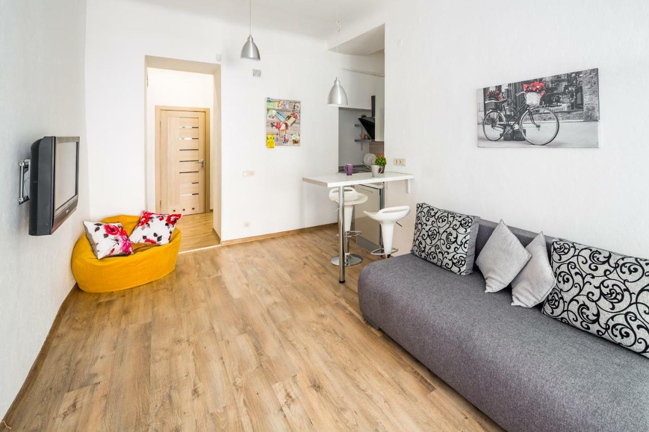 Romari Площа Ринок 29 Apartment ลวีฟ ภายนอก รูปภาพ