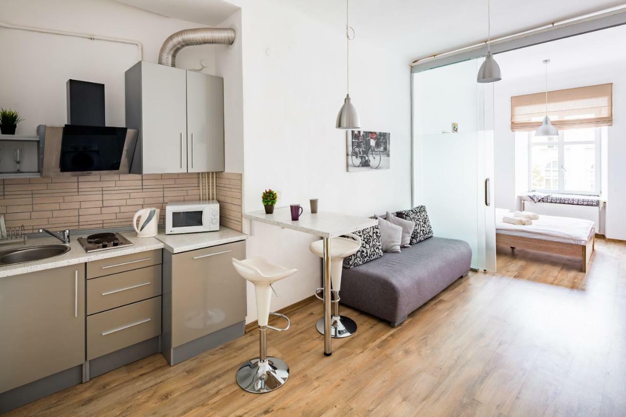 Romari Площа Ринок 29 Apartment ลวีฟ ภายนอก รูปภาพ